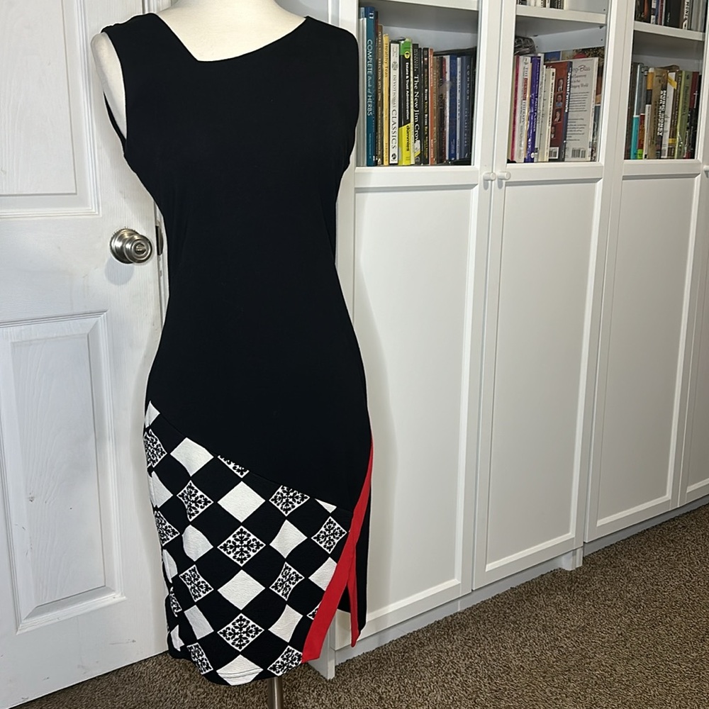 Beautiful Fitted black & white Dress w/ red trim